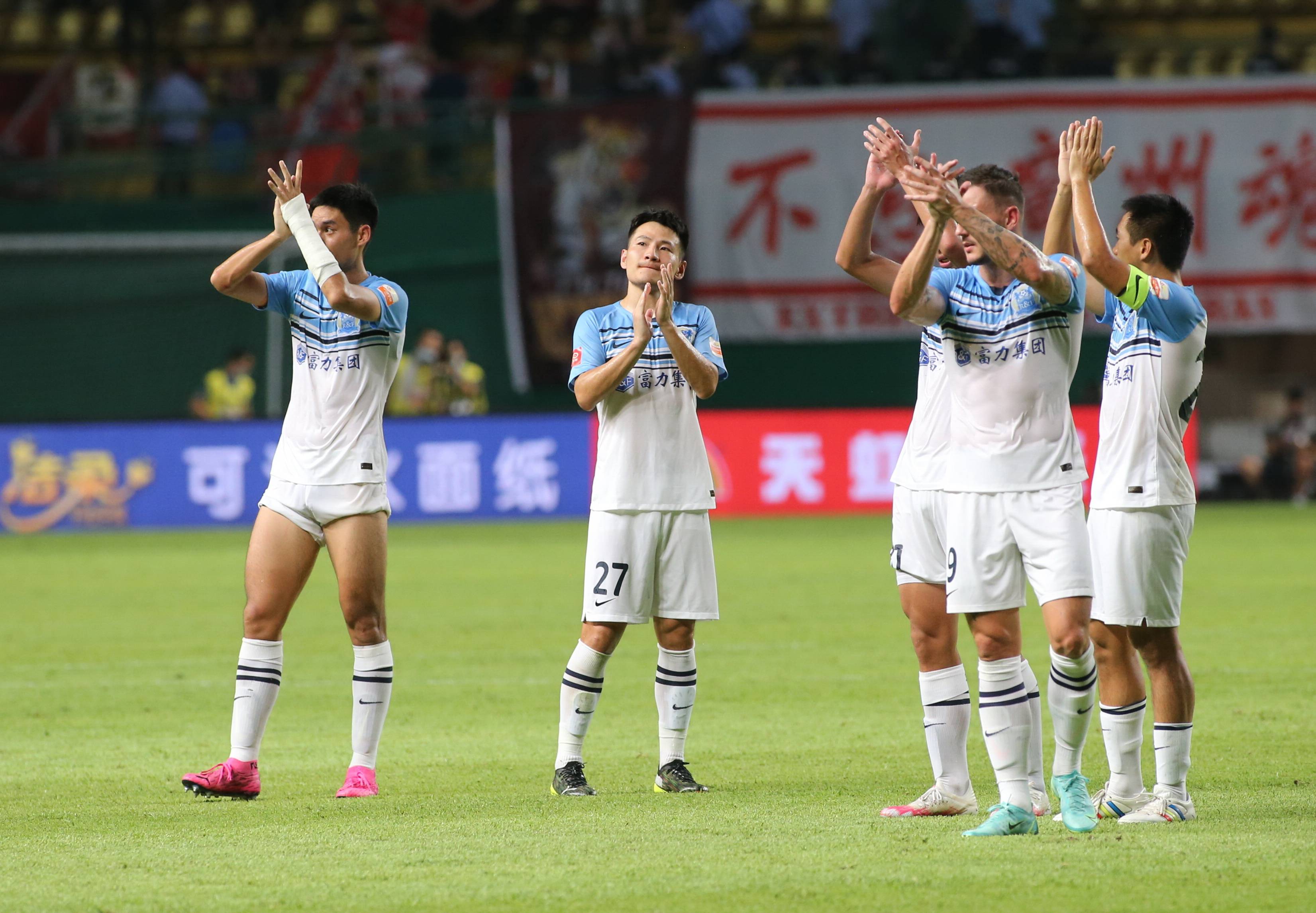 包含四川队士气低迷，需调整状态迎战强敌的词条