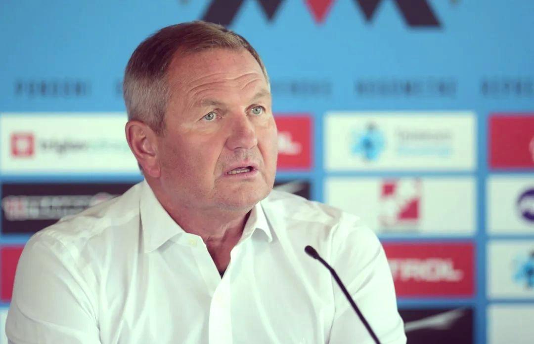 斯洛文尼亚队全力备战