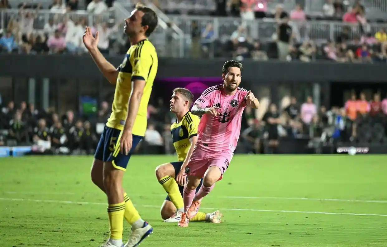 一支低迷的球队在最新一轮比赛中取得突破性的胜利的简单介绍 一支低迷的球队在最新一轮比赛中取得突破性的胜利的简单介绍