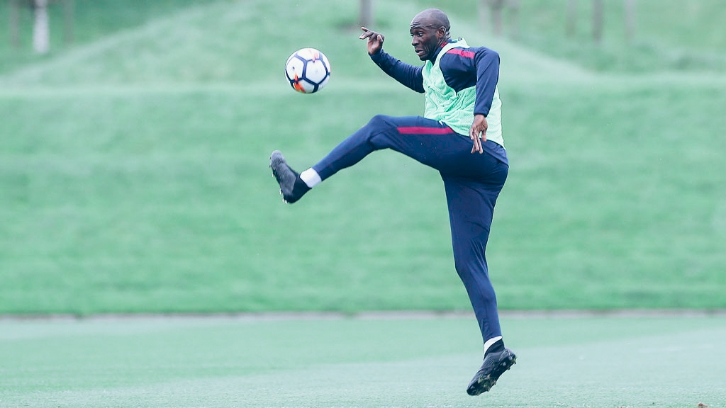 包含奥地利横扫哥伦比亚，萨内状态火热的词条