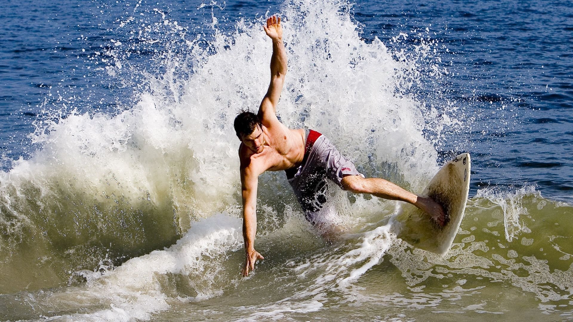 当洪都拉斯遇见伊朗,内马尔如何以一人之力扛起全队前行